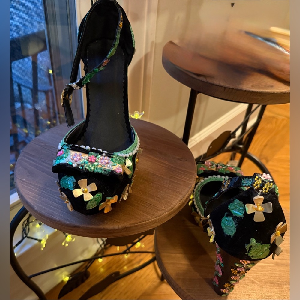 Custom OOAK Statement Heel Black Floral Embellished size 41/9.5 - Picture 4 of 17